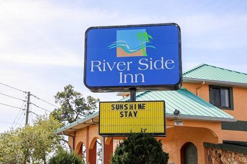 River Side Inn ניו פורט ריצ'י מראה חיצוני תמונה