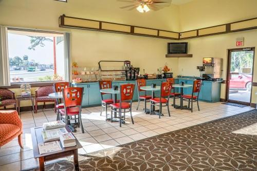River Side Inn ניו פורט ריצ'י מראה חיצוני תמונה